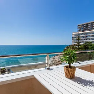 https://roca-chica-estudio-playa-bajondillo.es-andalucia.com